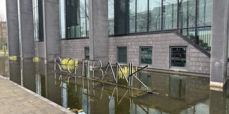 Volt did not break law, criticising landlord who rented to women