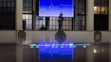 AEX opent flink hoger na wapenstilstand, Shell hard onderuit