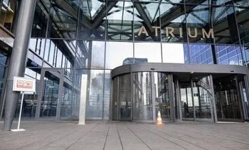 Jongen (17) opgepakt voor explosie bij kantoor Zuidas Amsterdam