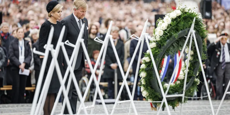 Nederland staat twee minuten stil voor de oorlogsslachtoffers