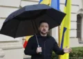 Zelensky kondigt staakt-het-vuren aan per 6 mei