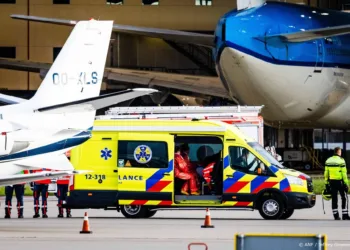 Eerste medische evacuatievlucht uit Kaapverdië geland op Schiphol