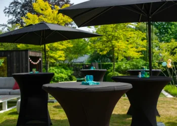 Elco (41) werd voor 3400 euro opgelicht door een ‘partyverhuurbedrijf’: ‘Jubileumfeest van mijn ouders viel in het water’