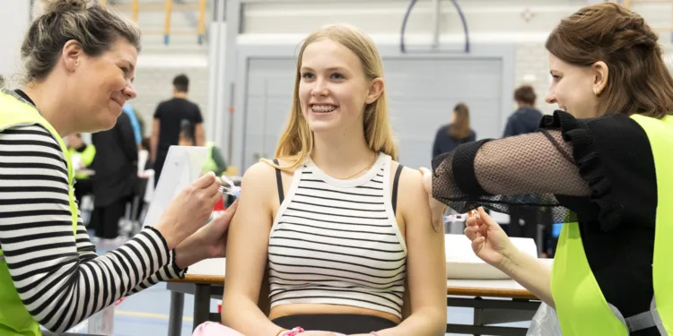 Zelfde prik, andere prijs: vaccinaties zijn bij de ene GGD 136 euro duurder dan bij de andere