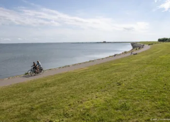 Groep wadlopers gered van het wad bij Ameland
