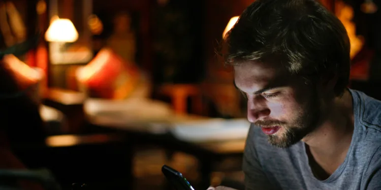 Waakhond slaat alarm: zo maken algoritmes van sociale media meningsvorming nu kwetsbaar