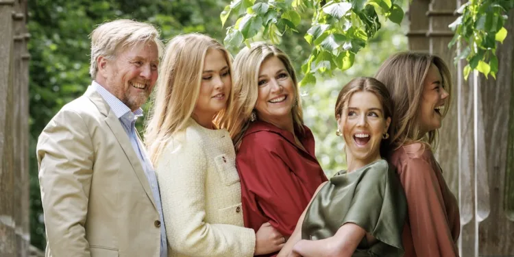 Dutch royals pose for summer portraits in The Hague