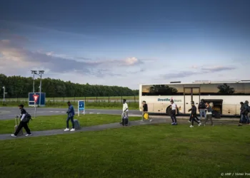 Asielzoekers voor wie geen plek is in Ter Apel gaan naar Gieten