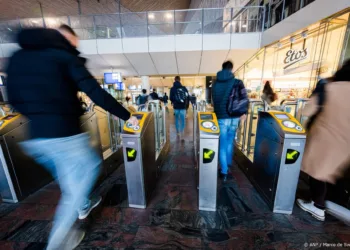 Goedkoper treinreizen in zomermaanden moet op 21 juni ingaan