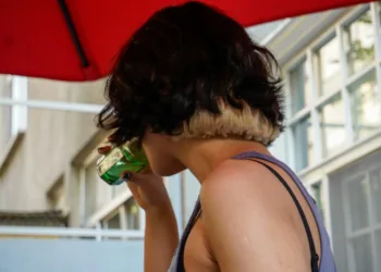 Deze drank hydrateert beter dan water bij hitte (en het is geen thee)