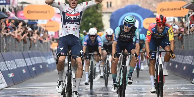 Fransman Magnier sprint naar derde etappezege in Giro d’Italia