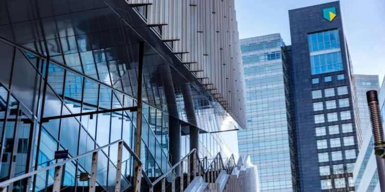 Major Dutch banks reverse crypto policies and back EU stablecoin
