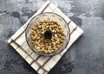 Supermarkets recall nuts contaminated with metal particles